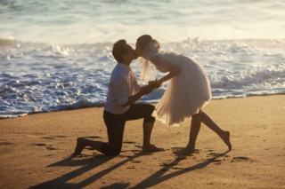 Hé lộ ảnh cưới lãng mạn của Trúc Diễm