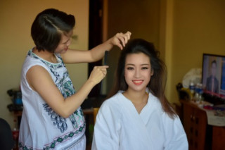 Hé lộ hậu trường của chung khảo Hoa hậu VN