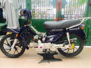 Honda Dream độ full đồ chơi đầy phong cách