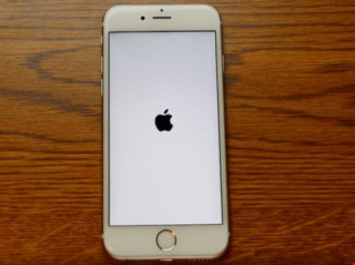 iPhone trở thành ‘cục gạch’ vì lỗi ngày tháng ngớ ngẩn