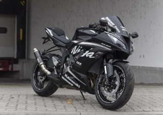 Kawasaki Ninja ZX-6R siêu ngầu trong bản độ Black Ultra
