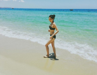 Kỳ Duyên khoe thân hình bikini hấp dẫn ở Phan Thiết
