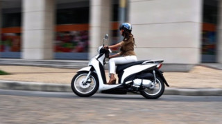 Kymco People 16Fi Dòng xe tiện ích mới dành cho Phái Đẹp