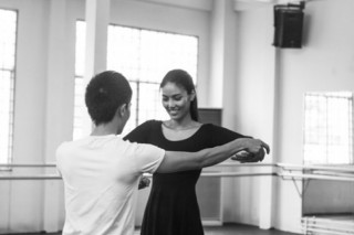 Lan Khuê sẽ múa dân tộc tại Hoa hậu Thế giới 2015