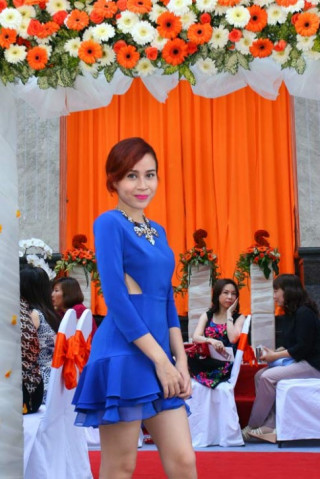 Lưu Hương Giang gợi cảm với mốt hở eo