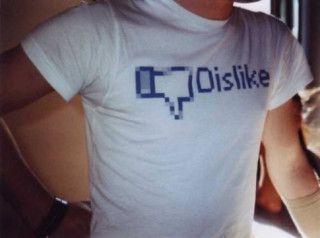Mark Zuckerberg đang suy nghĩ về nút Dislike trên Facebook