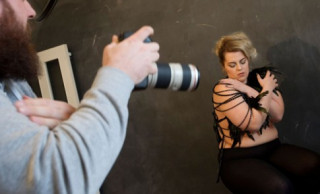 Mẫu nội y béo, khuyết tật sexy thách thức mọi giới hạn