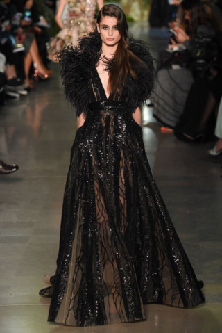 Mê đắm bước vào “thế giới đường cong” của Elie Saab