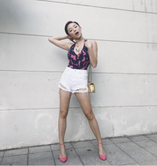 Muốn sexy, hãy học cách chinh phục short jeans!