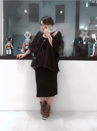Nàng béo sau sinh đừng ngại mua sắm!