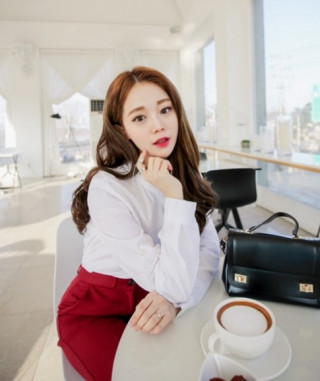 Nắng rồi, đừng cất sơ mi đi nữa!