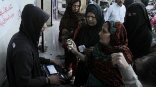 Pakistan: Xác minh 103 triệu SIM điện thoại bằng dấu vân tay