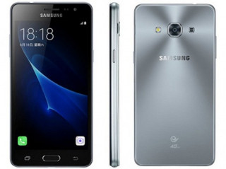 Samsung Galaxy J3 Pro màn hình 5 inch, giá 150 USD