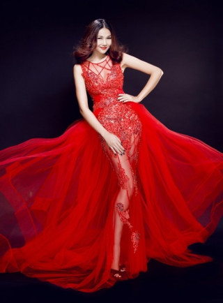 Sao Việt xấu - đẹp khi diện đầm xuyên thấu