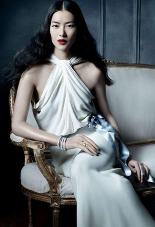 Siêu mẫu Liu Wen là triệu phú đô la