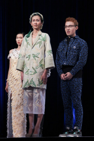 Sốc với thử thách dùng ngô để thiết kế quần áo