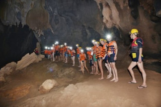 Tắm bùn hang động tại Phong Nha - Kẻ Bàng