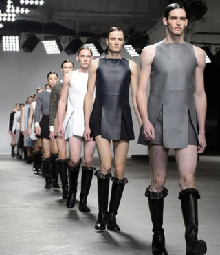 Thời trang nam đã nhiễm virut sexy!?