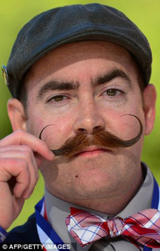 Thời trang nam lại tung chiêu độc!