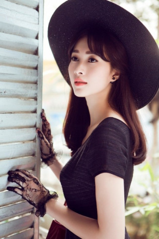Thu Thảo hóa cô gái mùa hè tinh khôi, trong trẻo
