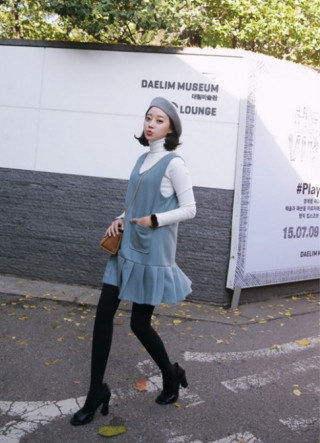 Váy cổ tim và gợi ý mặc đẹp cho nàng ‘tong teo’