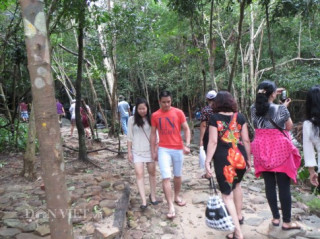 Xuyên rừng khám phá suối Tranh Phú Quốc đẹp như mơ