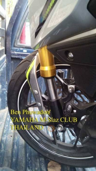 Yamaha M-Slaz tai nạn gãy cổ nhưng phuộc USD chỉ cong nhẹ
