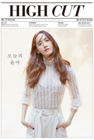 Yoona khoe vẻ trưởng thành, táo bạo hở hang trên tạp chí