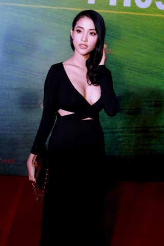 10 trang phục gây chú ý nhất tuần qua của mỹ nữ Việt