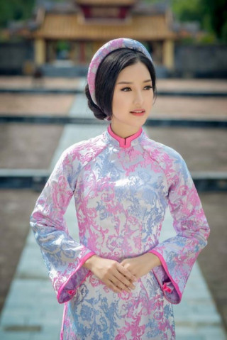 4 nữ sinh trường Báo đẹp như mơ ở đấu trường sắc đẹp VN