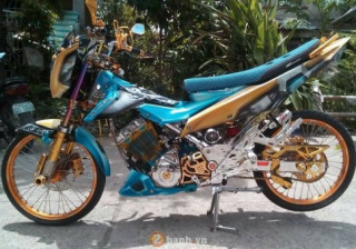 Đứng hình trước chiếc Raider 150 tuyệt đẹp