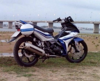 Exciter 135 lên dàn áo X1R cùng pô 4Road