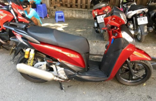 Honda SH300i mạnh mẽ từ cái nhìn đầu tiên