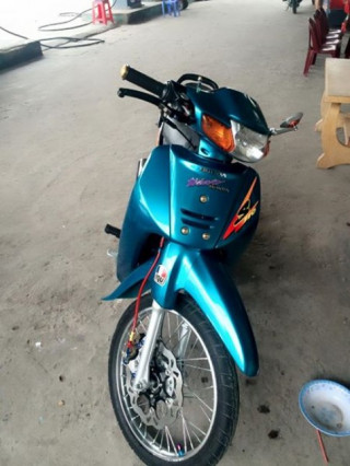 Honda Wave S110 khoe dáng bên cạnh dàn đồ chơi hàng khủng