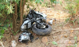 Kawasaki Ninja ZX-10R gây tai nạn khiến 2 người nguy kịch tại Đắk Lắk