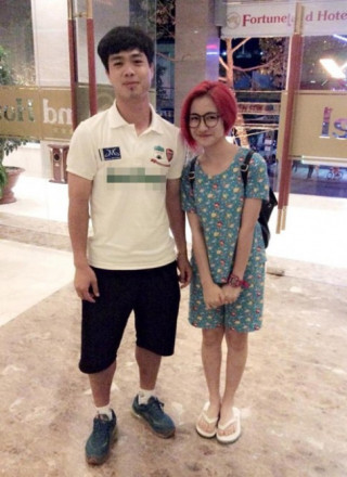 “Soi” gu thời trang “bạn gái tin đồn” của Công Phượng