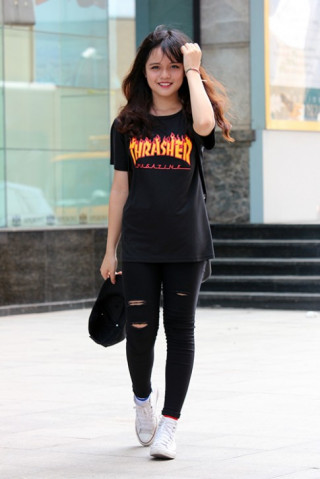 Street style đón tháng 8: đơn giản và tiện dụng