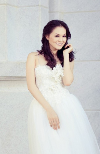 Áo cưới lộng lẫy cho nàng dâu trẻ