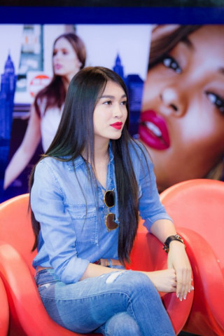 Chuyện chưa từng kể của Á hậu Lệ Hằng ở HH Hoàn vũ VN