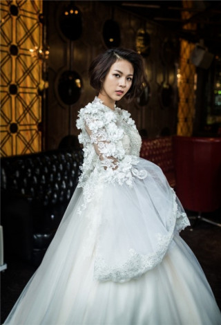 Dàn “trò cưng” Hà Hồ đẹp lộng lẫy khi diện váy cưới