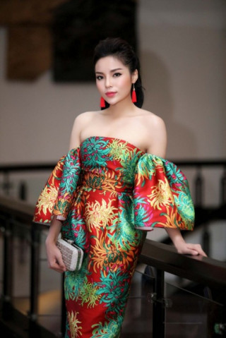 HH Kỳ Duyên mũm mĩm hơn sau chuyến du lịch với bạn trai thiếu gia