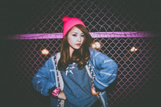 Hot girl Chi Pu sải bước catwalk