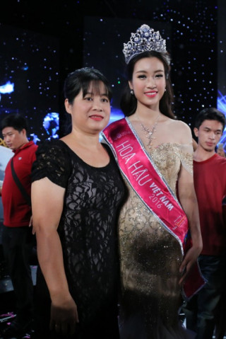 Mẹ tân hoa hậu: “Không đầu tư nhiều cho Mỹ Linh đi thi”