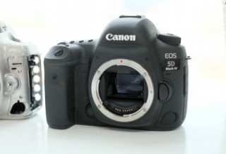  Video Canon 5D Mark IV chụp 7 khung hình mỗi giây 