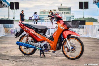 Wave 125i đầy phong cách trong bản độ từ người Thái