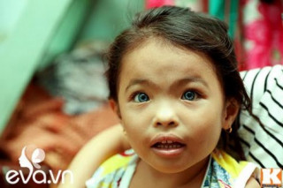 ‘Ám ảnh’ đôi mắt xanh ngọc bí ẩn của 2 đứa trẻ lớn lên từ khu ổ chuột Sài Gòn