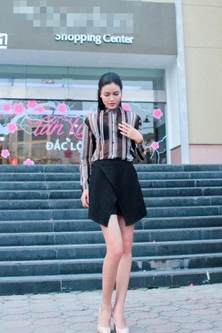 Chà Mi mặc đơn giản đi chấm casting người mẫu