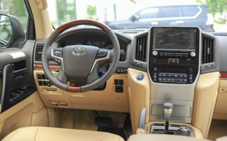  Chi tiết nội thất Toyota Land Cruiser 4.0 GXR 2016 