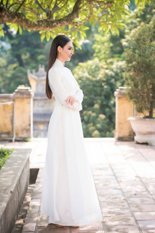 Hoa hậu Biển 2016 Thuỳ Trang mỏng manh với áo dài