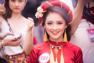 Hoa Hậu Việt Nam 2016: Sau khi gặp TT Obama cô gái này tiếp tục gây sốt